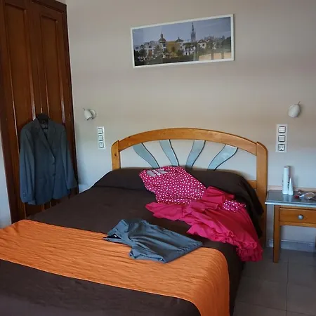 Alamare Guest house *