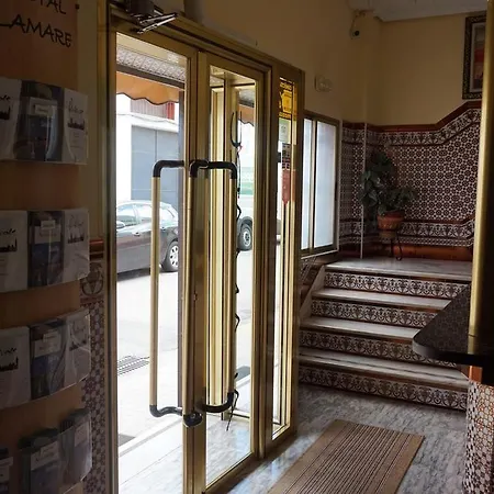 阿拉玛雷酒店 酒店 *